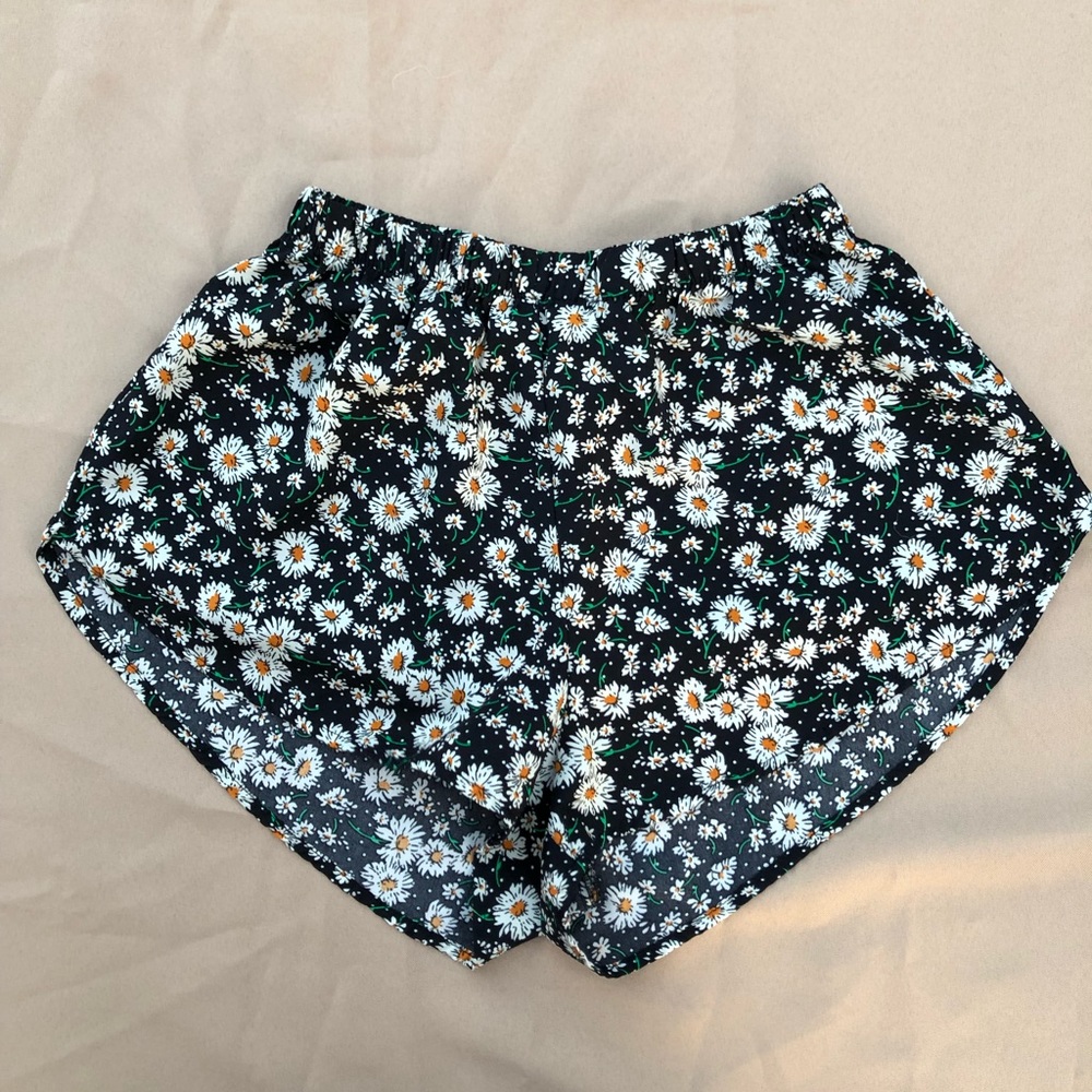 Ambiance Apparel daisy floral boho shorts